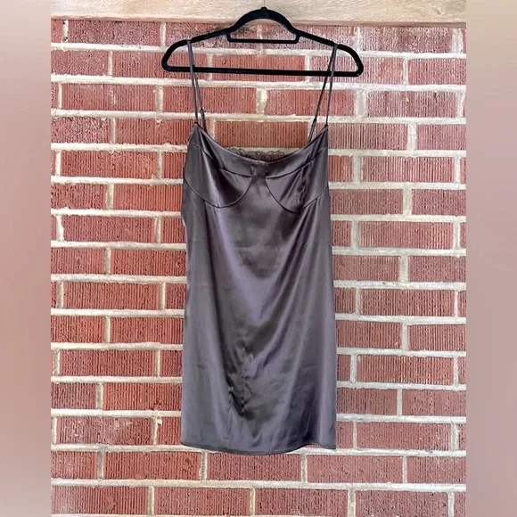 Victoria’s Secret Iris Lace Back Slip w/Side Zipper in Black Size L NWT